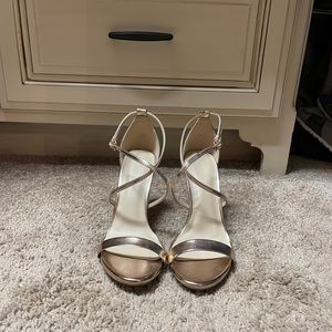 new without tags rose gold strappy heal